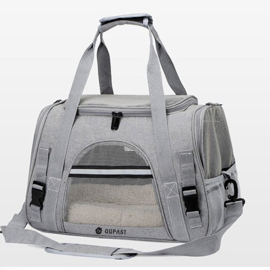 Car-mounted breathable pet carrier for outdoor use